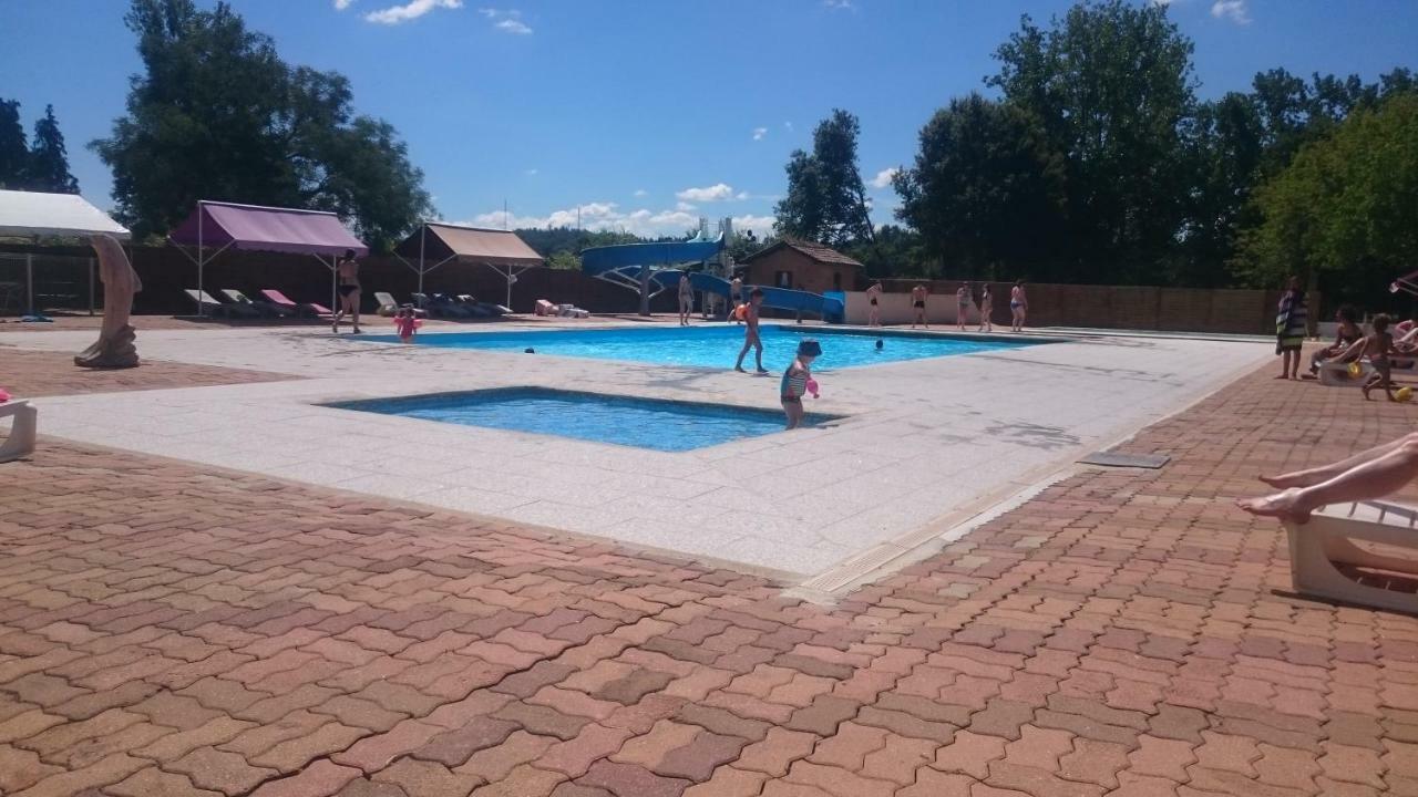 Camping Paradis Le Rocher De La Granelle Ле-Бюґ Екстер'єр фото